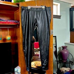 Faux leather trousers for women! So sexy and comfy